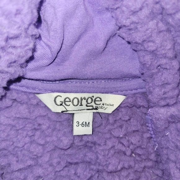 George 3-6m fuzzy vest - Picture 3 of 3